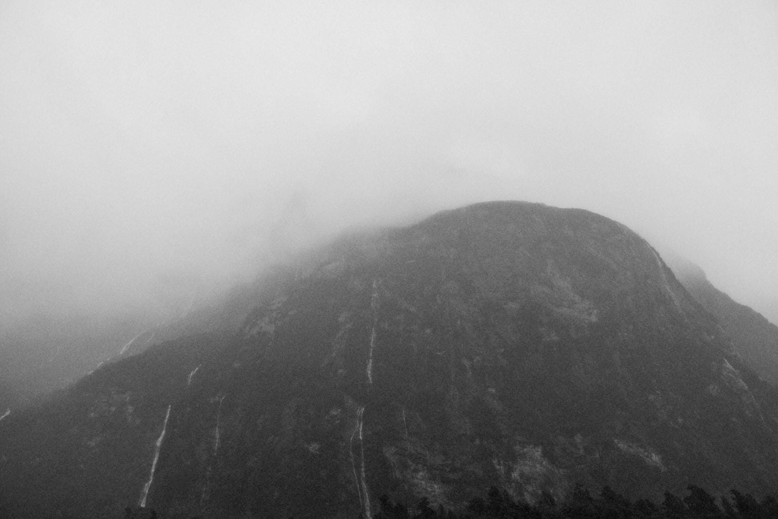 Milford Sound Elopement, Milford Sound Elopement &#8211; Katie and James